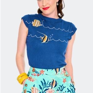 Voodoo Vixen fish sweater 🐠